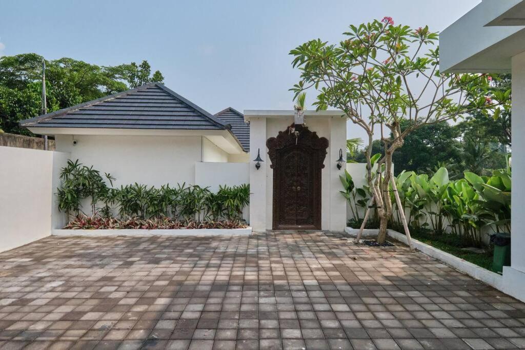 Newly! 3Bdr Modern Villa Close To Ubud Center Экстерьер фото